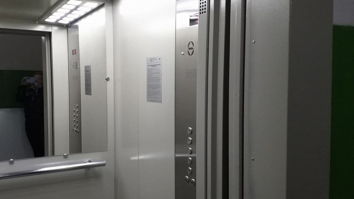    В Железногорске до апреля 2024 года заменят 169 лифтов