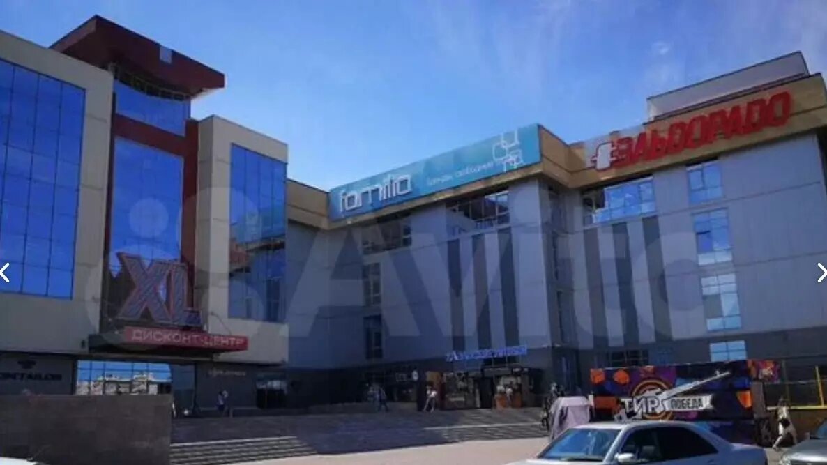     В Казани продаются помещения бывшего магазина «Эльдорадо». Владелец в лице «М.Видео» выставил две торговые площадки за 527 млн рублей. Информация размещена на сайте объявлений.