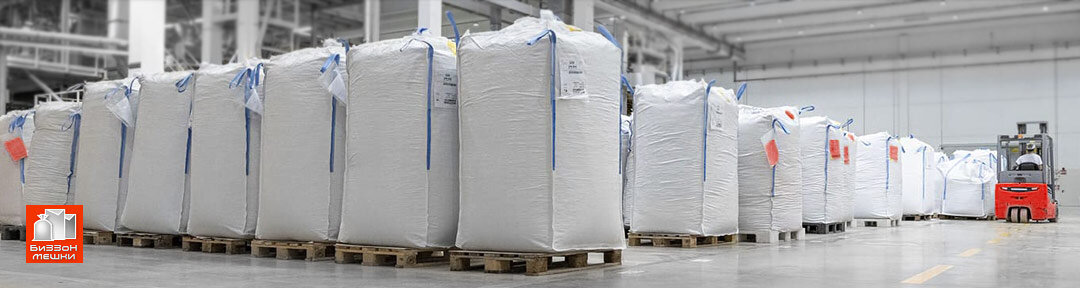 удобство хранения и погрузки МКР контейнеров на транспортных поддонах