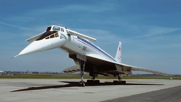 Лёха Романтик, строящий реактивный мотоцикл, в форсажной камере двигателя  сверхзвукового самолёта Ту-144. https://www.youtube.com/watch?v=N1KWaON5hDs