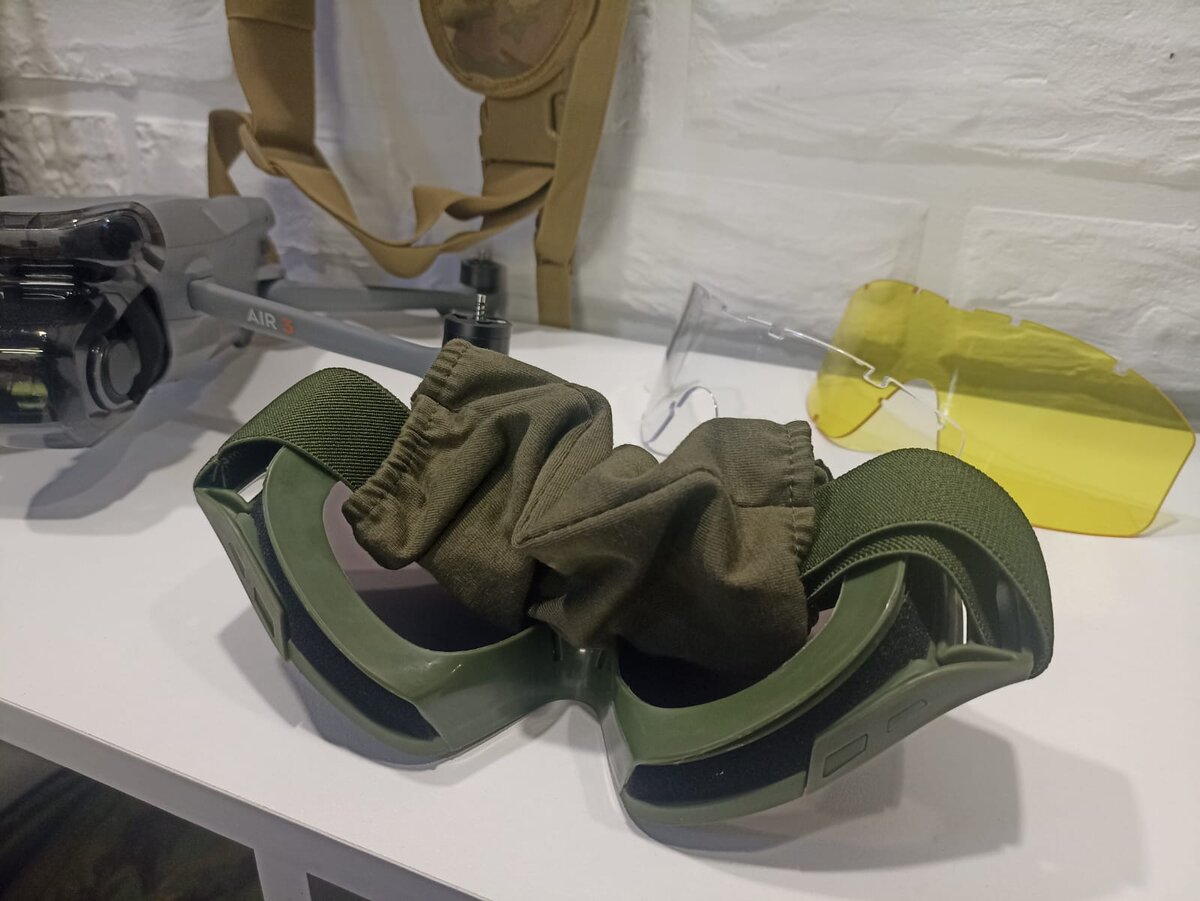 Боевые тактические очки со съемным ремнем