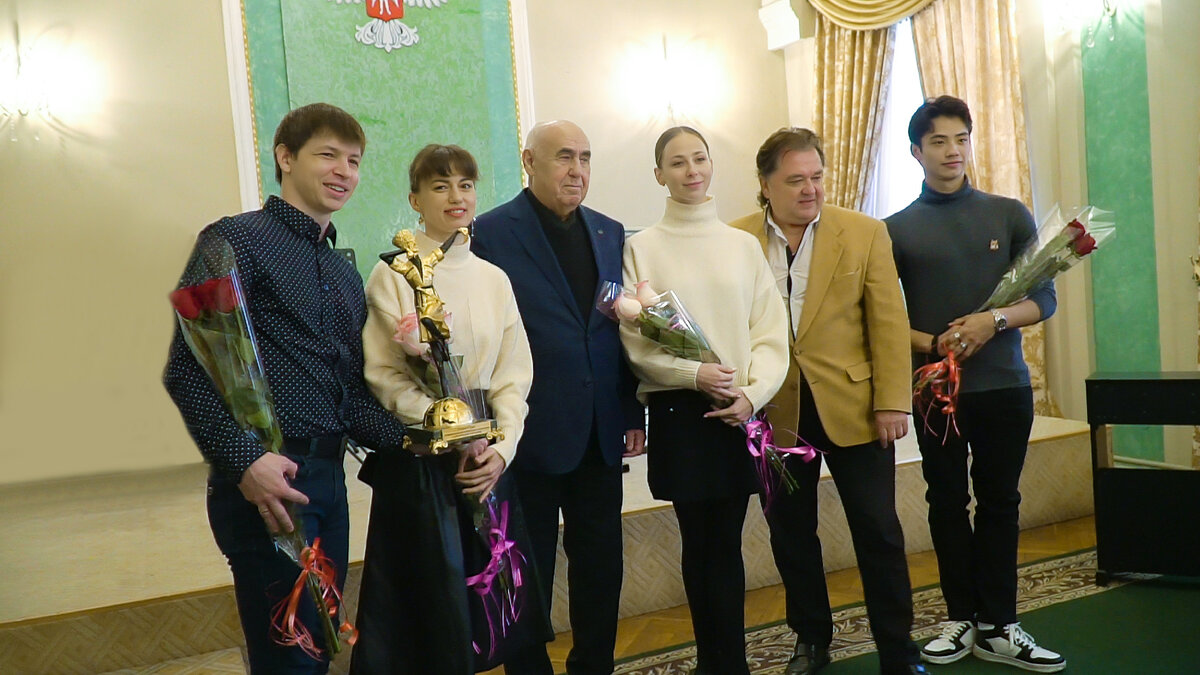 Гордость Донецкого балета. Театр приветствует своих артистов-победителей