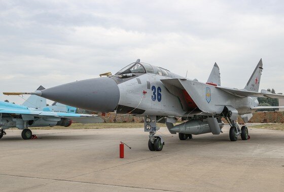    Истребитель-перехватчик МиГ-31К с гиперзвуковым авиационным ракетным комплексом «Кинжал»