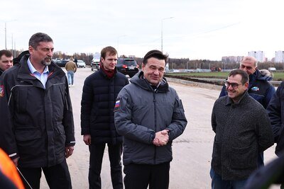    Губернатор Московской области Андрей Воробьев в ходе проверки строительства Северного обхода Лобни © Антон Чернов, «Подмосковье Сегодня»