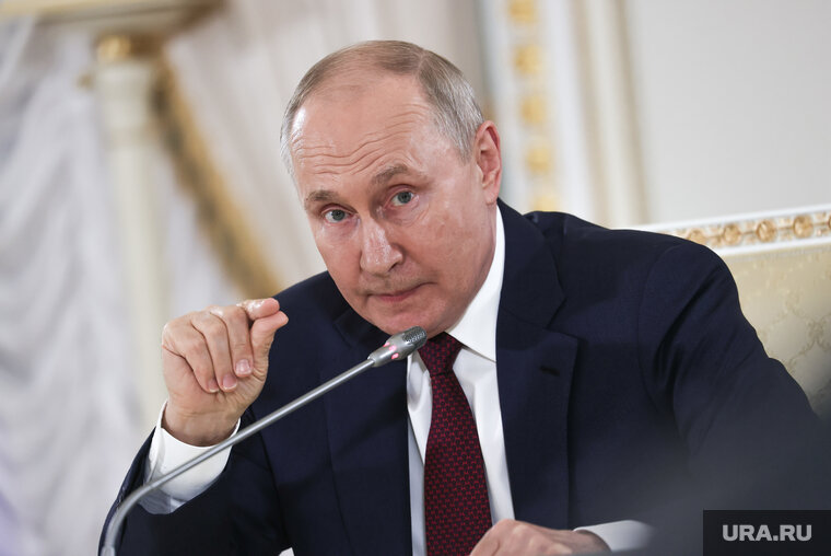    Указ о проведении Всемирного фестиваля молодежи в 2024 году подписал Владимир Путин