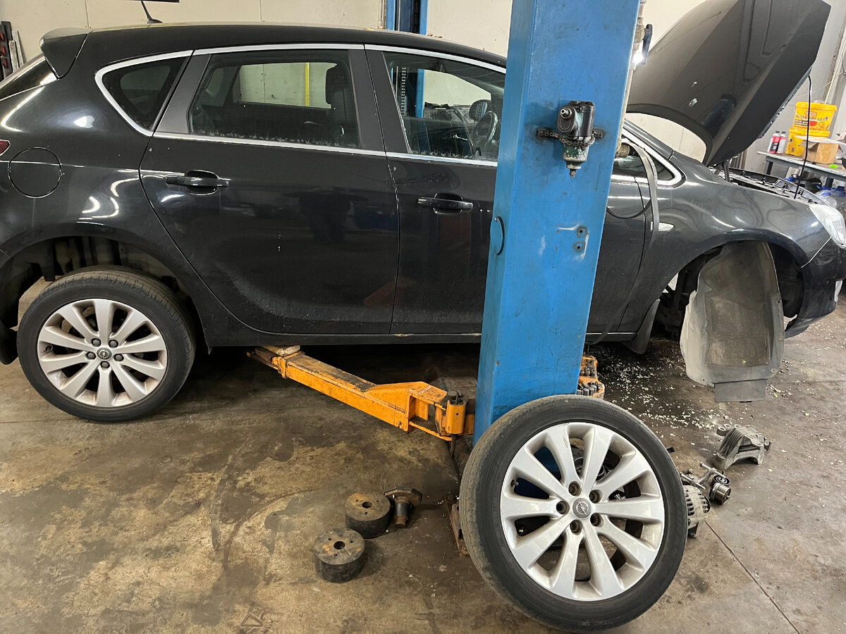 Автомобиль OPEL ASTRA J