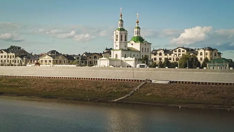     В Тюмени откроется еще одна точка Туристско-информационного центра. Новый павильон поставили на городской набережной рядом с «Конторой пароходства».