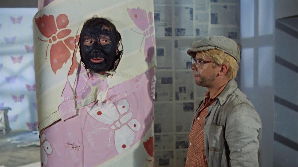 "Шурик, может не надо? Это же не наш метод. - Надо, Федя. Надо" (фильм "Операция Ы")