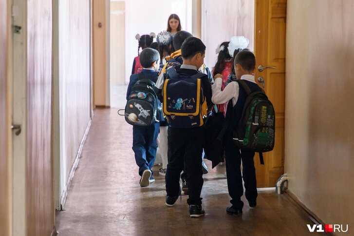 Руководство школы и чиновники сначала не комментировали ситуацию, а затем общими фразами сказали, что в классе «всё хорошо» 
Фото: Алексей Волхонский