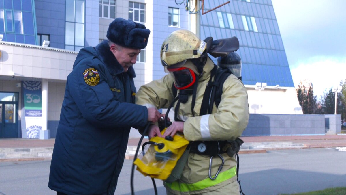    В Сургуте провели необычные занятия для будущих специалистов по безопасности