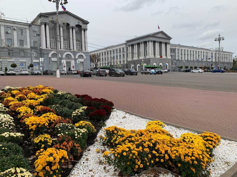 Курск город воинской славы доклад. Открытка с днем города курск. Пучковка 53 курск. Когда наши ответят за курск. Тротуар фото.