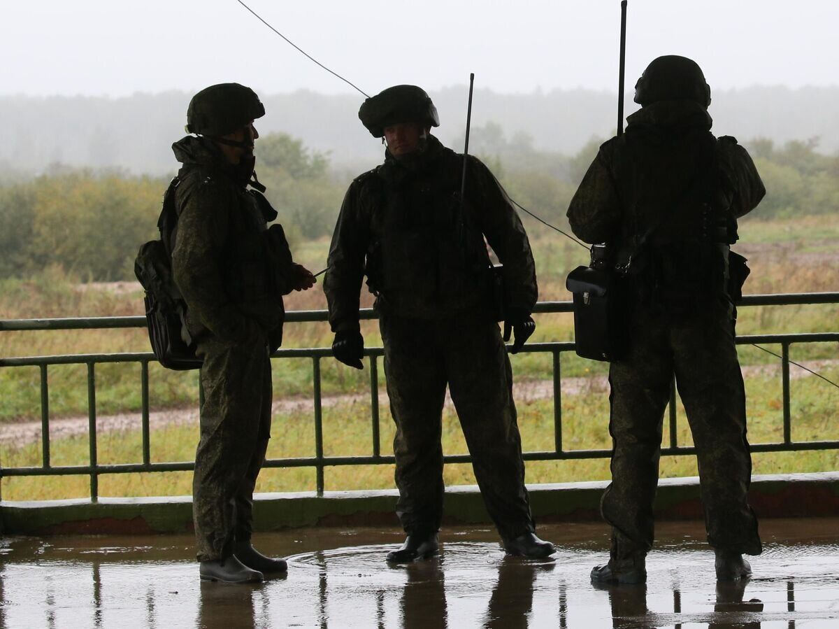    Военнослужащие во время тактических учений© РИА Новости / Игорь Зарембо