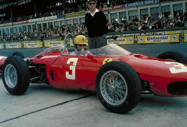 Рикардо Родригес за рулем Ferrari