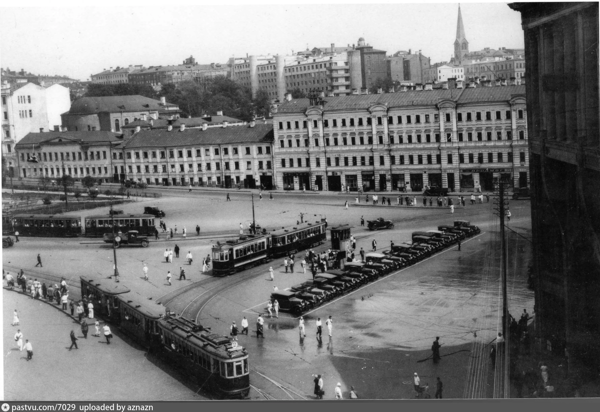 Площадь Ногина с трамваями. С яндекс-картинки https://707.su/7VQ