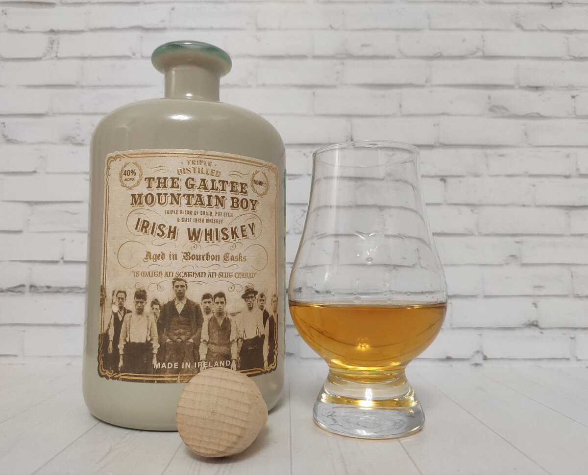 Виски the galtee mountain boy 0.7. Виски the Galtee Mountain. Mountain boy виски. The Galtee Mountain boy Irish Whiskey. Виски the Galtee Mountain boy Irish Whiskey 0.7 л.