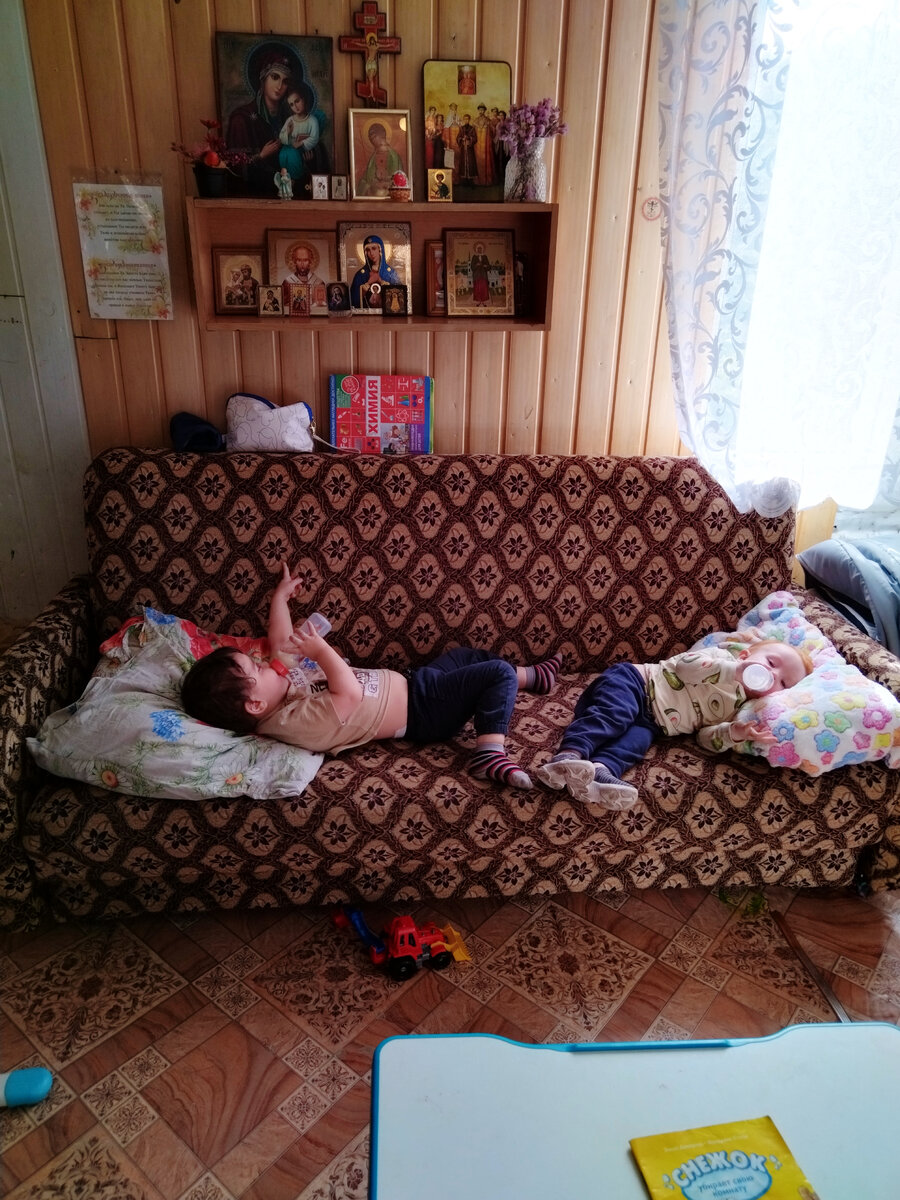  У бабушки  в деревне, 2022 год