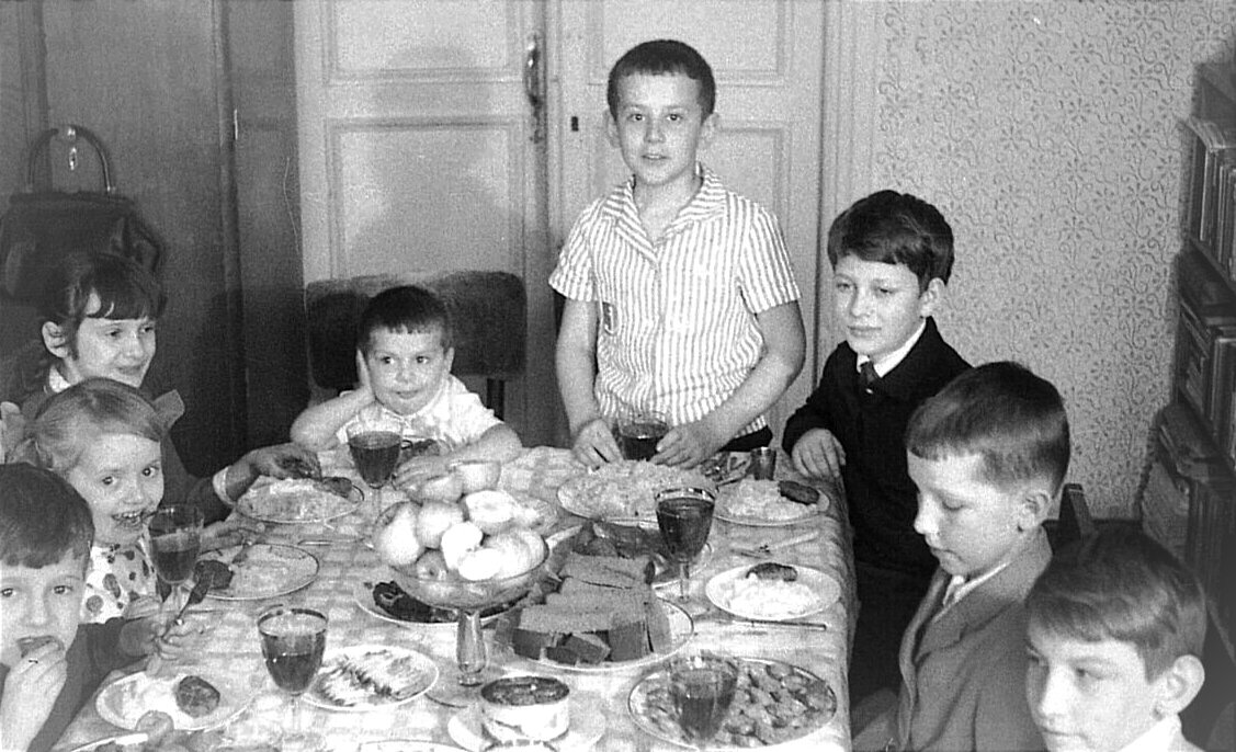 День рождения советских школьников 