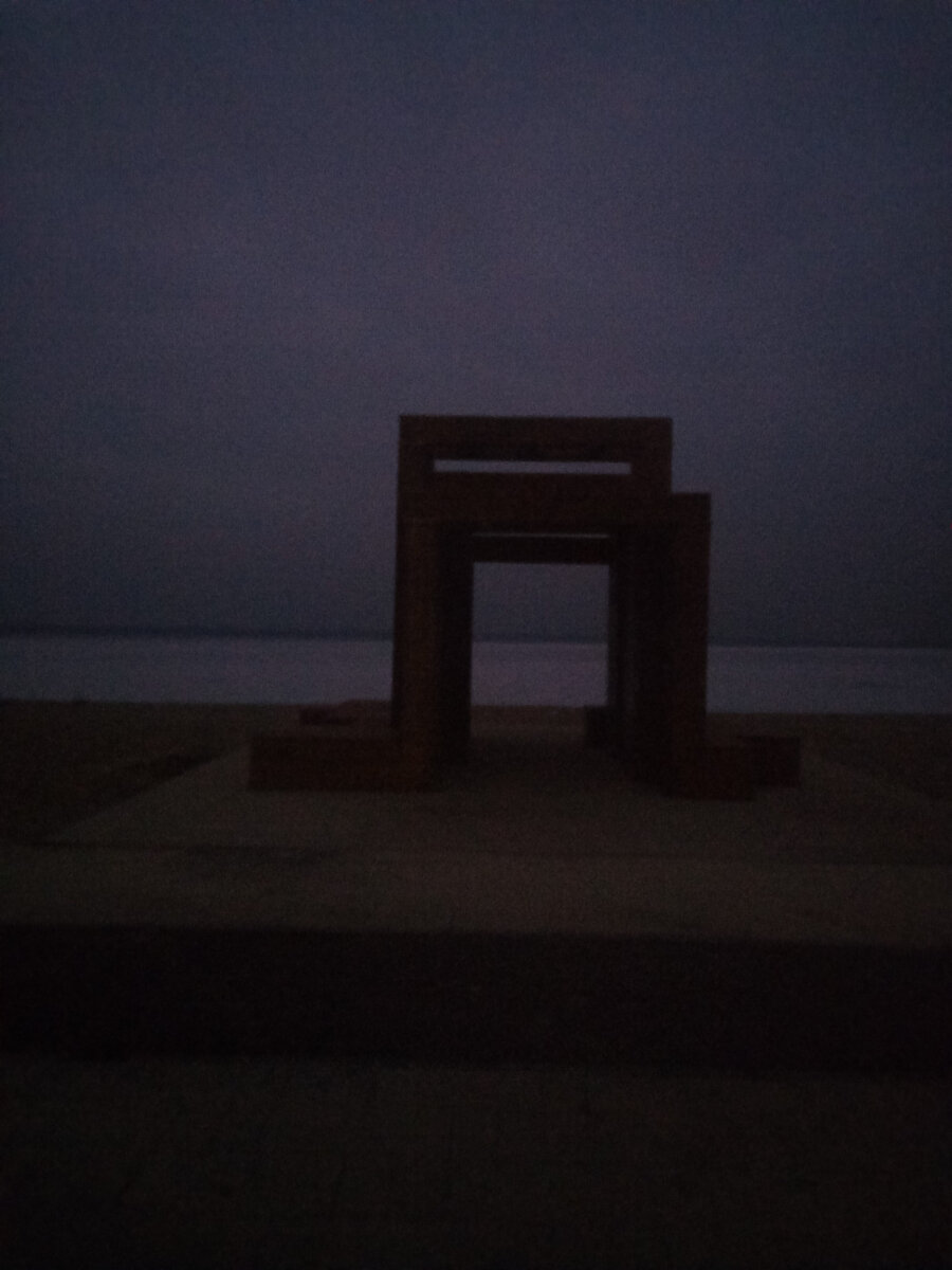 Озеро замерзло