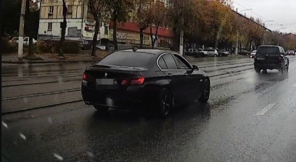 Тот самый БМВ. Скриншот видео.