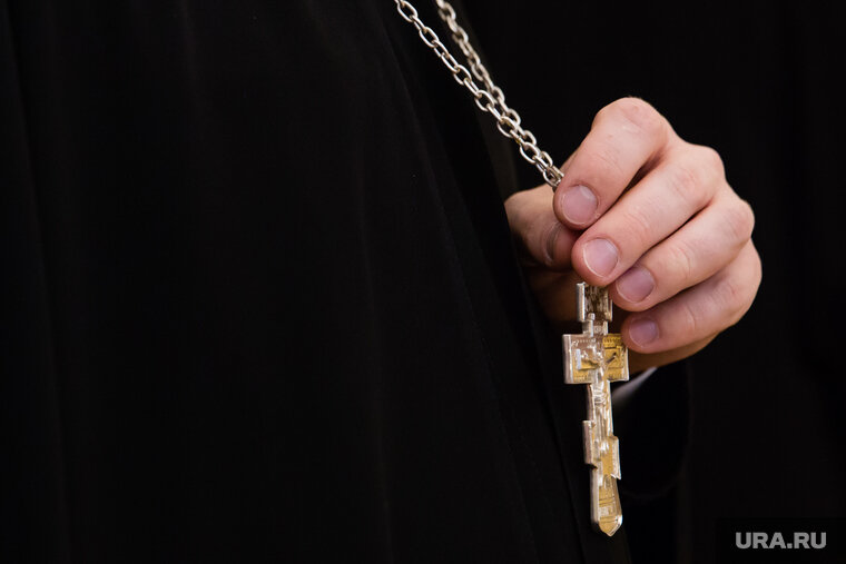    Иерей отправился в зону проведения СВО, чтобы сменить другого священника