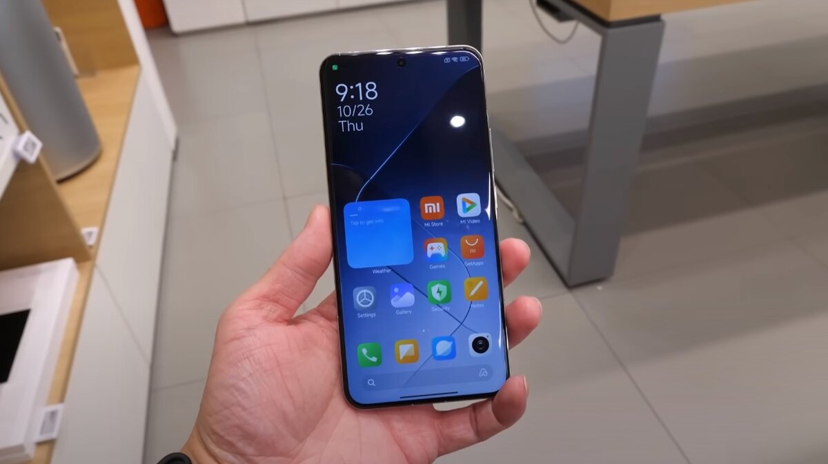    HyperOS на Xiaomi 14 показали «вживую» и протестировали в бенчмарке [ВИДЕО]
