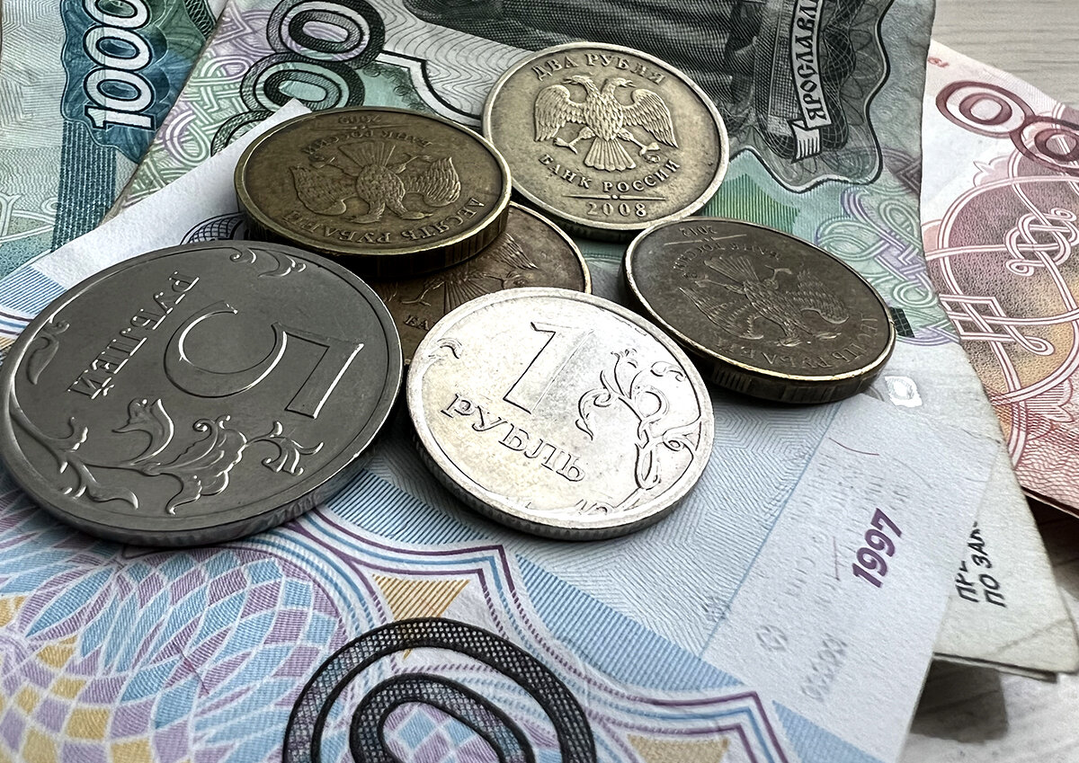    Эксперты рассказали о разрыве между «настоящими» и «средними» зарплатами в России