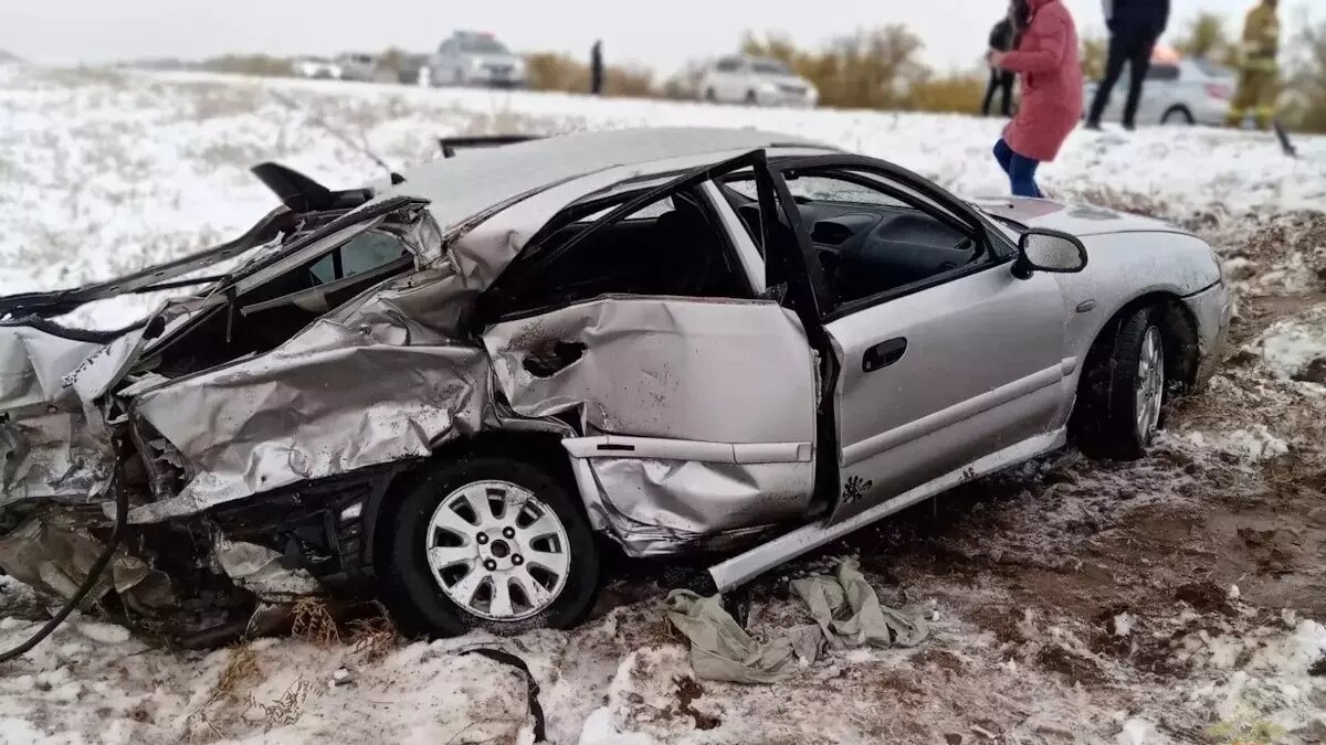     Полиция раскрыла подробности страшной аварии в Быковском районе Волгоградской области, в которой один человек погиб, а трое — пострадали, ДТП произошло из-за обгона, сообщает пресс-служба ведомства.
