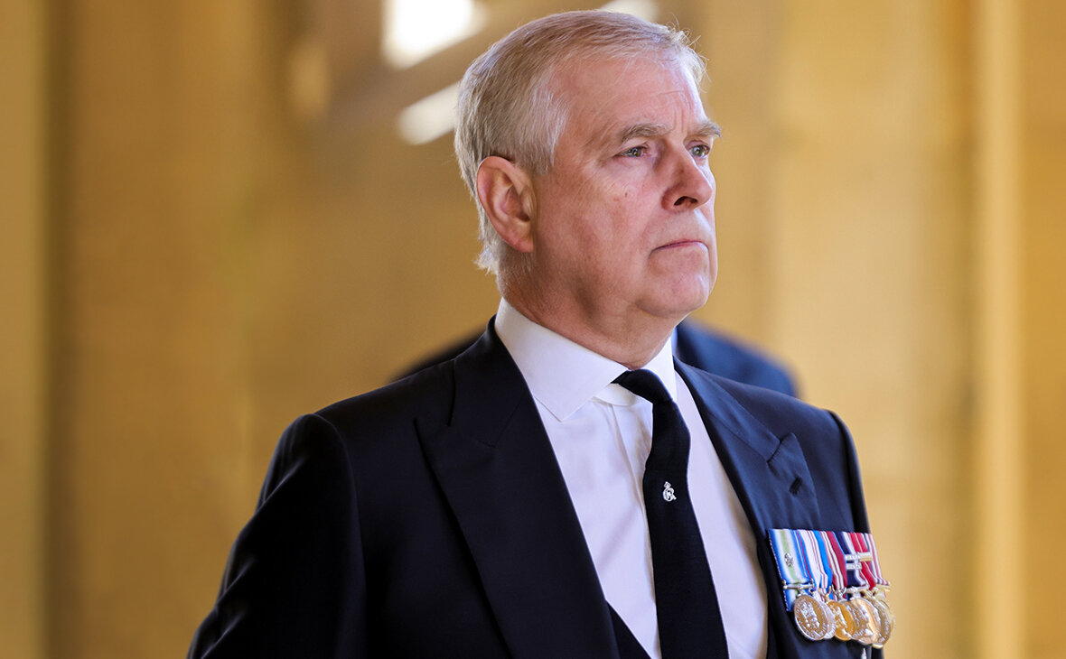 Принц Эндрю, герцог Йоркский, вице-адмирал английского флота, Водолей