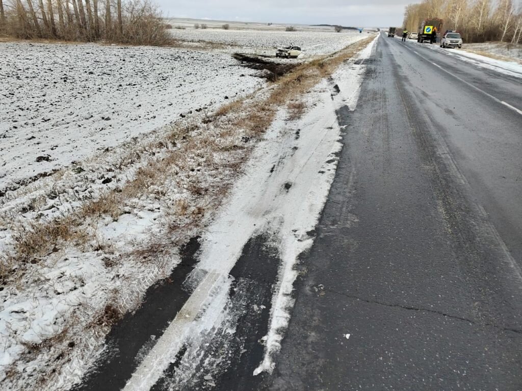    В Абдулинском округе иномарка слетела в кювет. Пострадали два человека Кристина Просвиркина