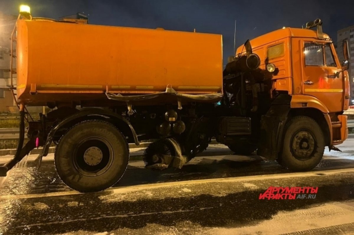    Дороги в Твери начали поливать жидкими противогололедными реагентами