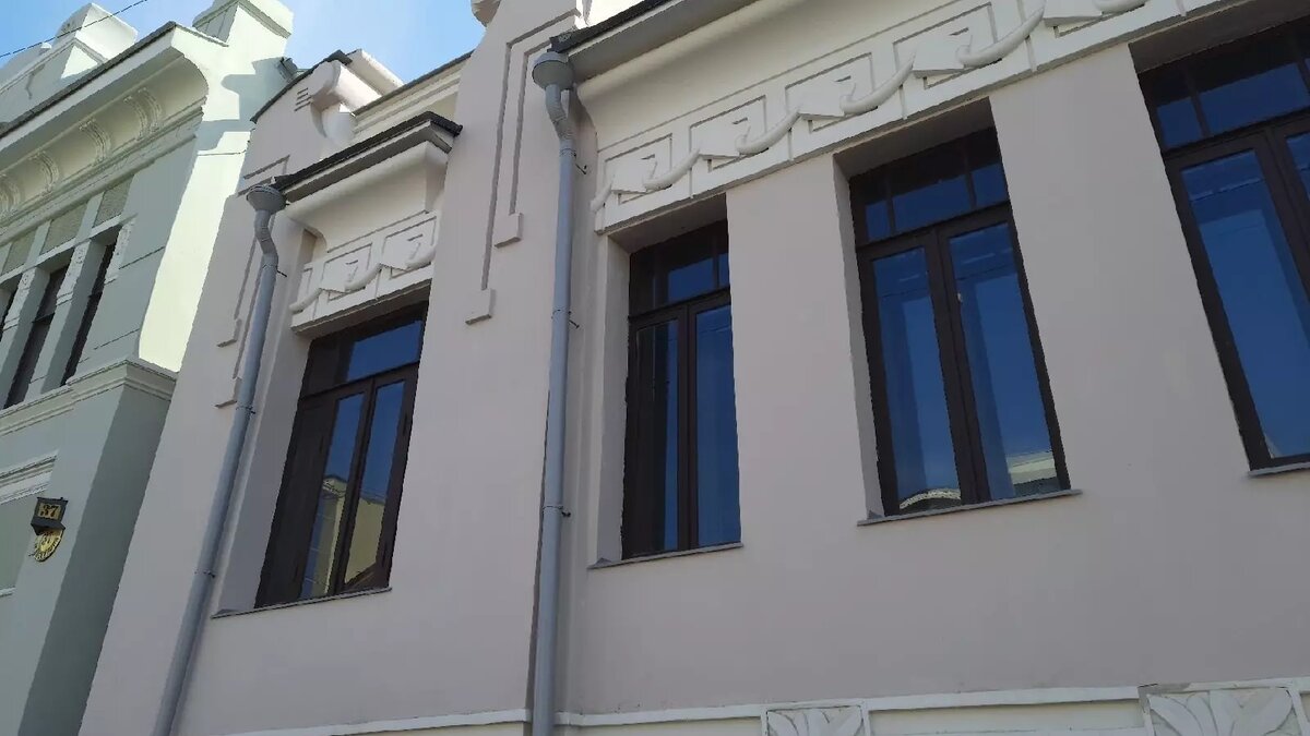     Сроки завершения реставрации «Шахматного дома» в Нижнем Новгороде снова сдвинулись. Об этом NewsNN рассказал собственник — предприниматель Ваган Багдасарян.