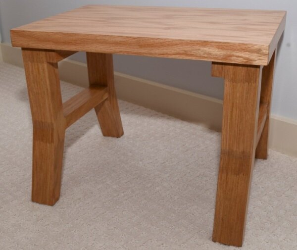 Низкий столик