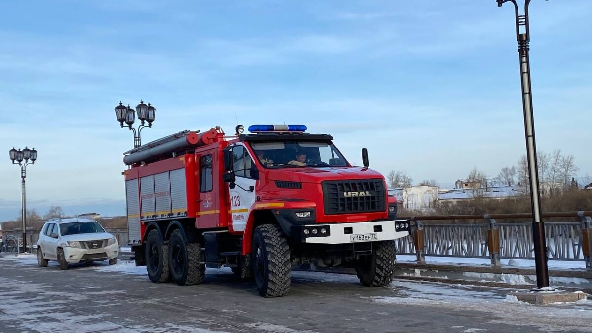 Спасателя из Ямала Александра Осипенко наградили медалью «За отвагу на  пожаре» | TMN.SM.NEWS | Дзен