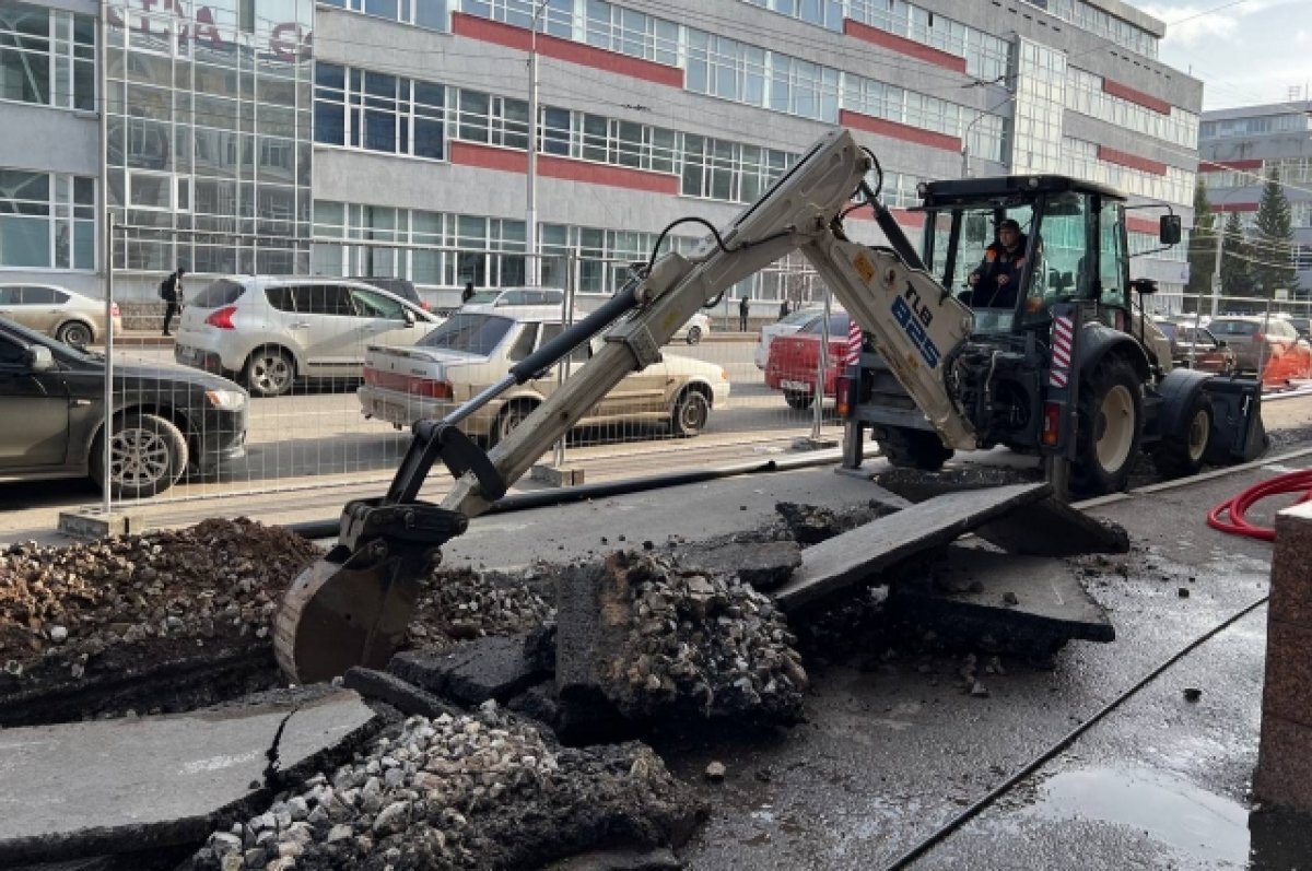    Ратмир Мавлиев показал, как преображается центр Уфы после замены тротуаров