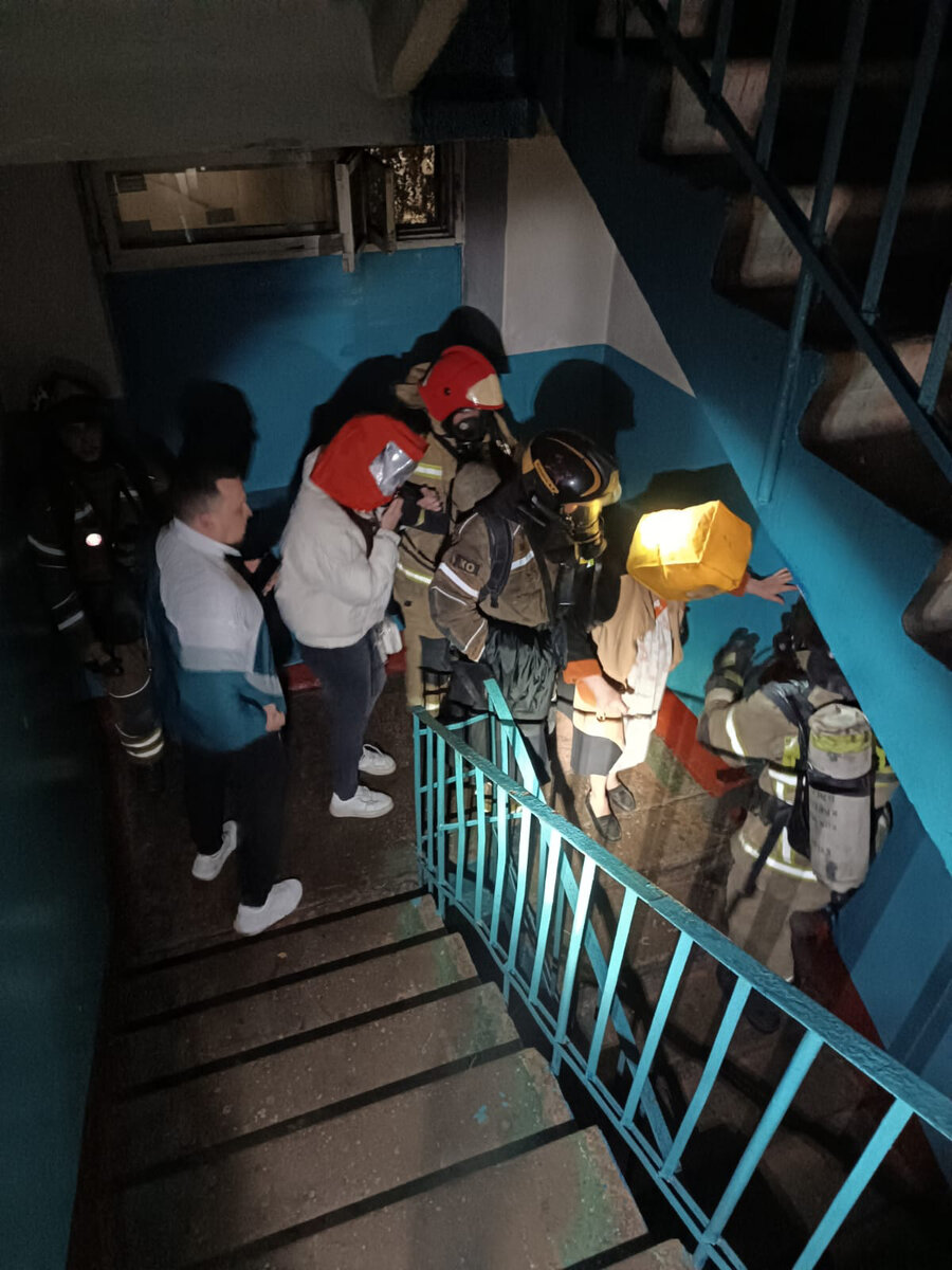 На пожаре в доме 8 по улице Комарова эвакуировались 24 человека