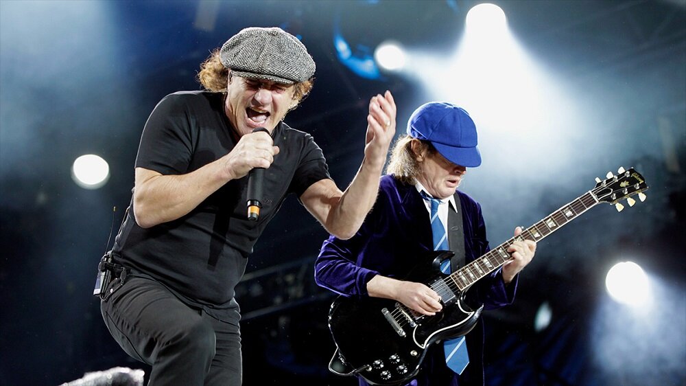 AC/DC выбирает даты, уверен источник || Роб Монк (Press)