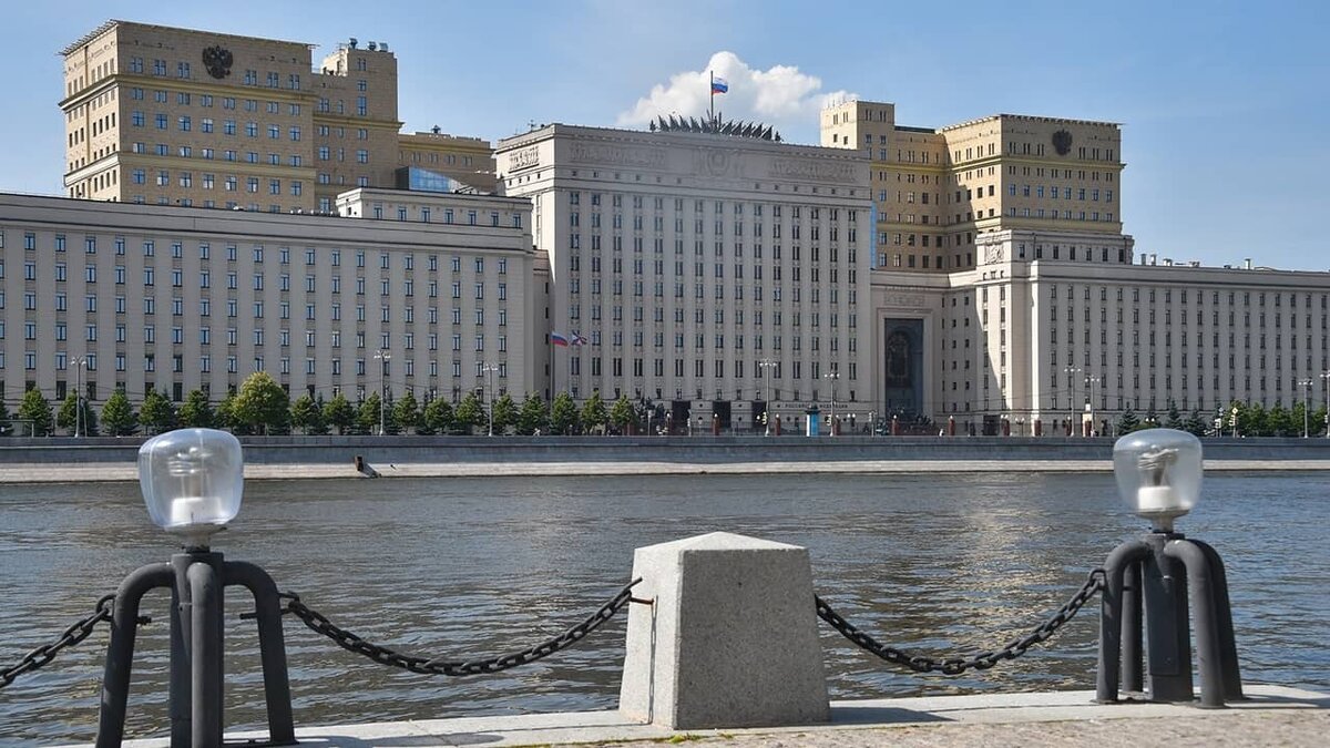 Фото: Алексей Иванов / ТРК Звезда (https://mcdn.tvzvezda.ru/storage/news_other_images/2023/10/23/65234abc79b141c0ae3ccc937b42fe61.jpg)