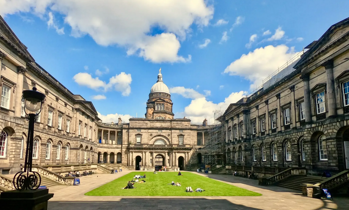 The most famous universities. Университет Эдинбурга University of Edinburgh. Эдинбургский университет New College. The University of Edinburgh факультеты.