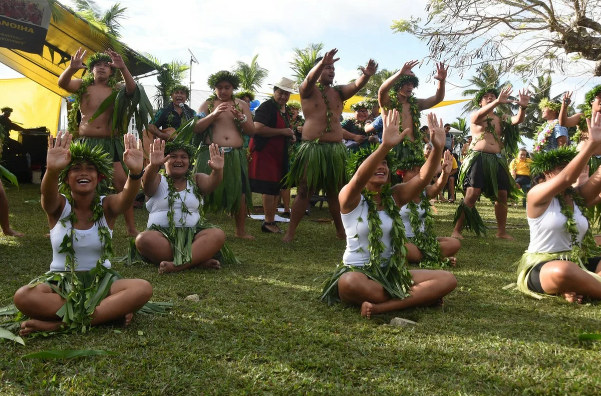 Ниуэ страна. Остров Ниуэ население. Жители острова Niue. Алофи Ниуэ население. Ниуэ девушки.