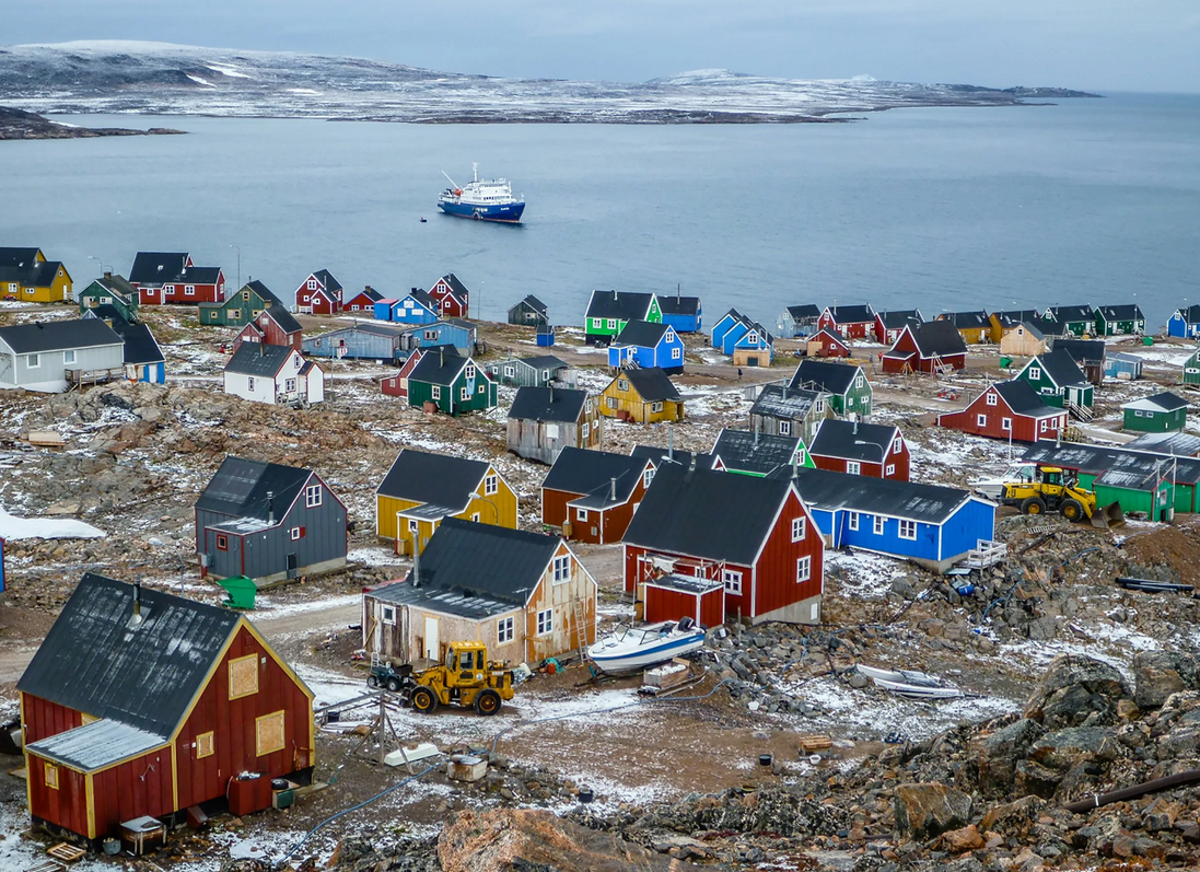 Еда в нуук гренландия. Жизнь в гренландии. Жизнь в гренландии. Гренландия люди. Нуук жизнь.