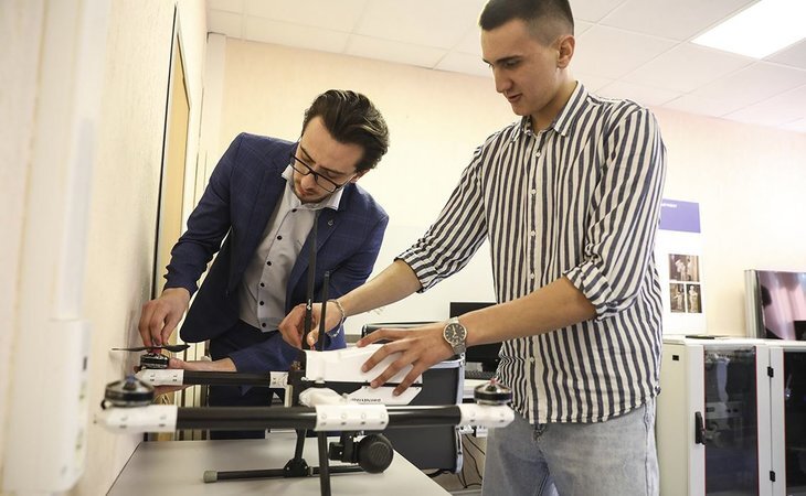    Быстро и просто узнать уровень влажности почвы у корней растений теперь можно при помощи агродронов