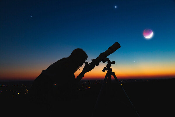 Коридор затмений 28 октября 2023-го: когда и где смотреть лунное и солнечное затмения. Фото © Shutterstock