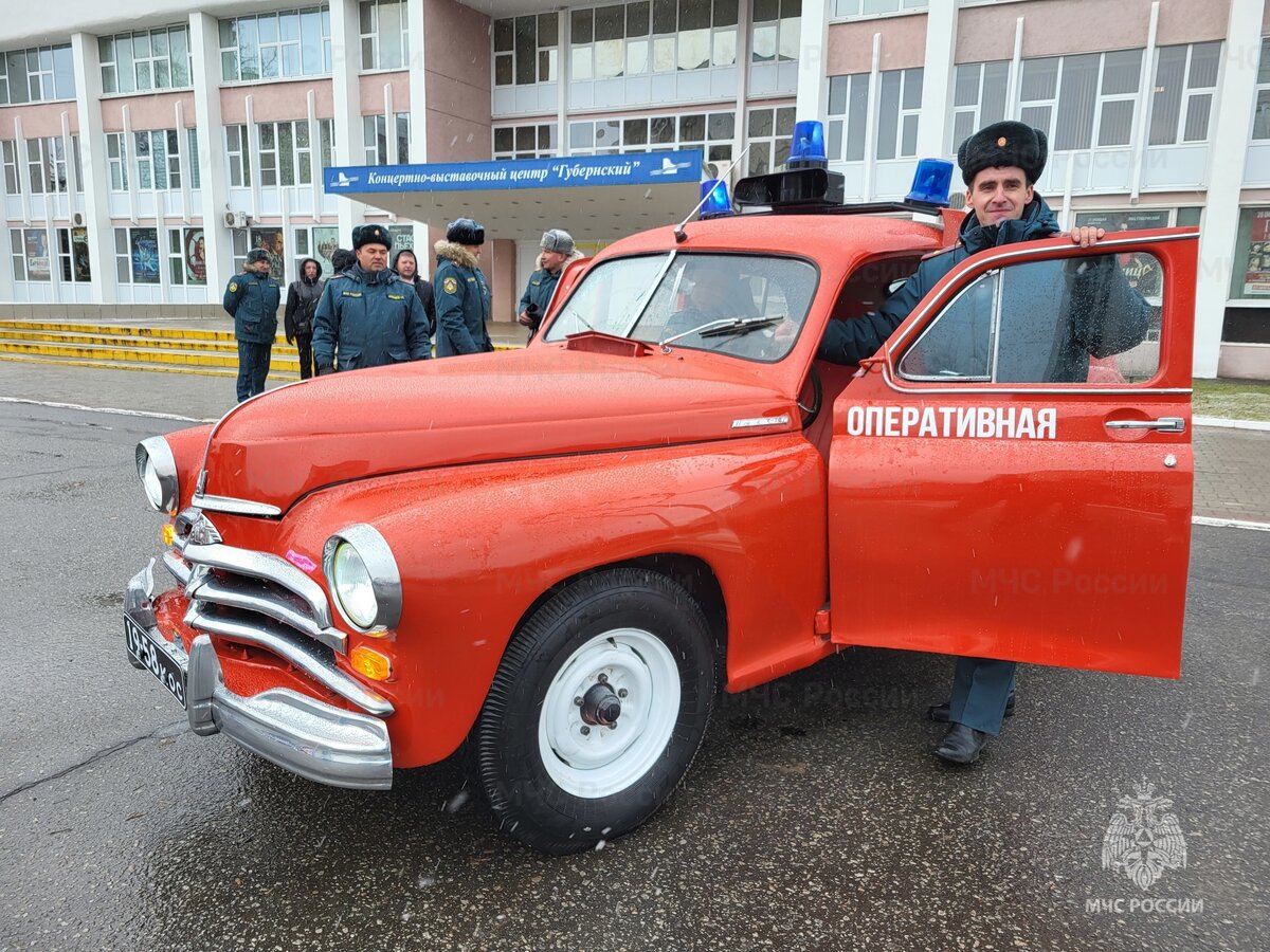 В Костроме коллекция раритетной пожарной техники пополнилась уникальным  экспонатом | МЧС Костромской области | Дзен