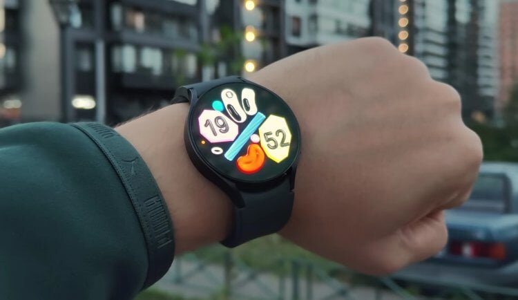    На большинстве смарт-часов GPS бесполезен. Фото: Польза NET