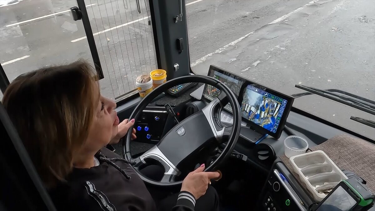     День водителя городского транспорта. Кто сегодня за рулем?