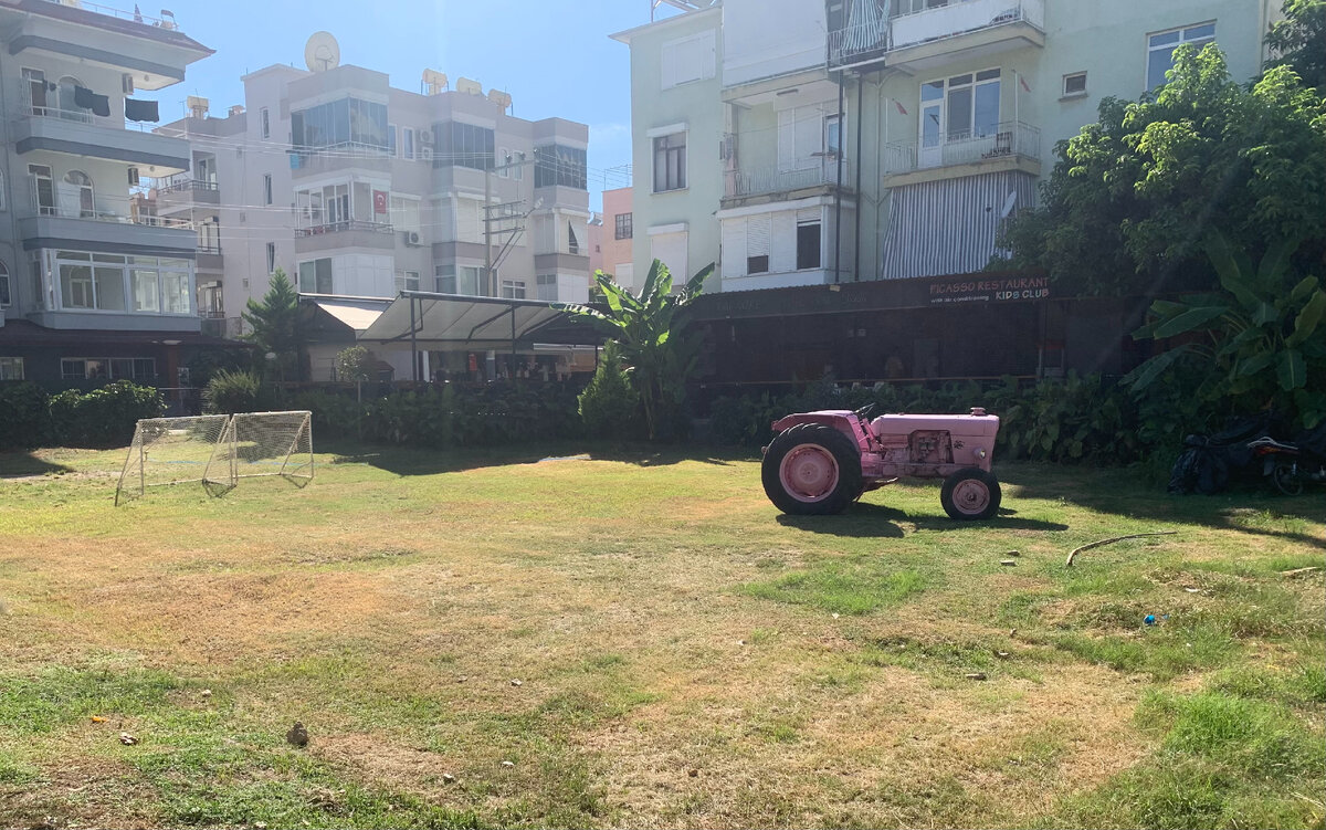 Трактор Барби