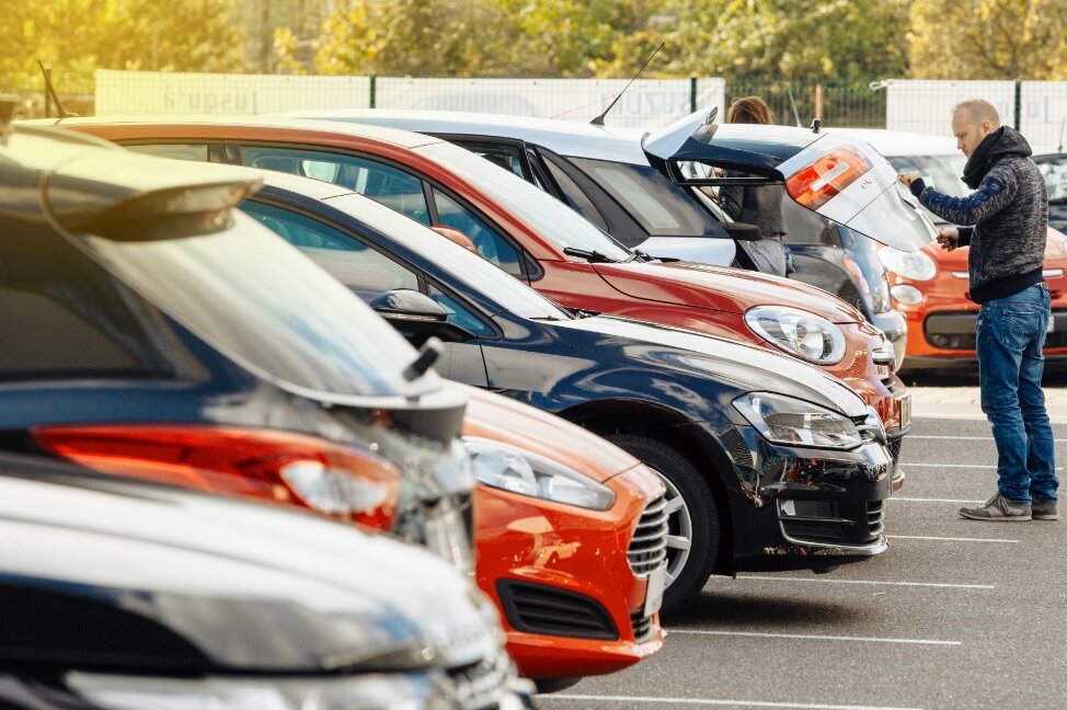 Выбор на вторичке сейчас впечатлят, но ликвидность хороша не у каждой модели.