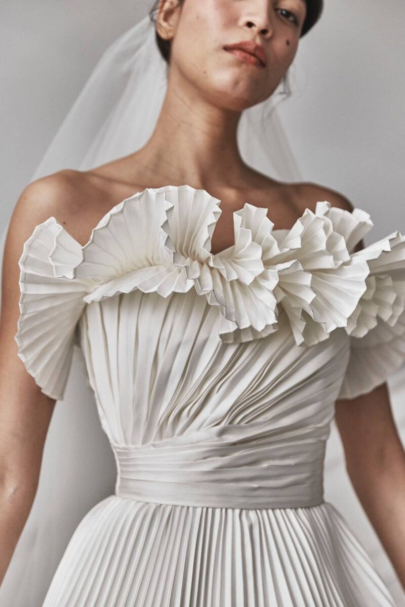 Свадебные платья в стиле минимализм для современных невест
