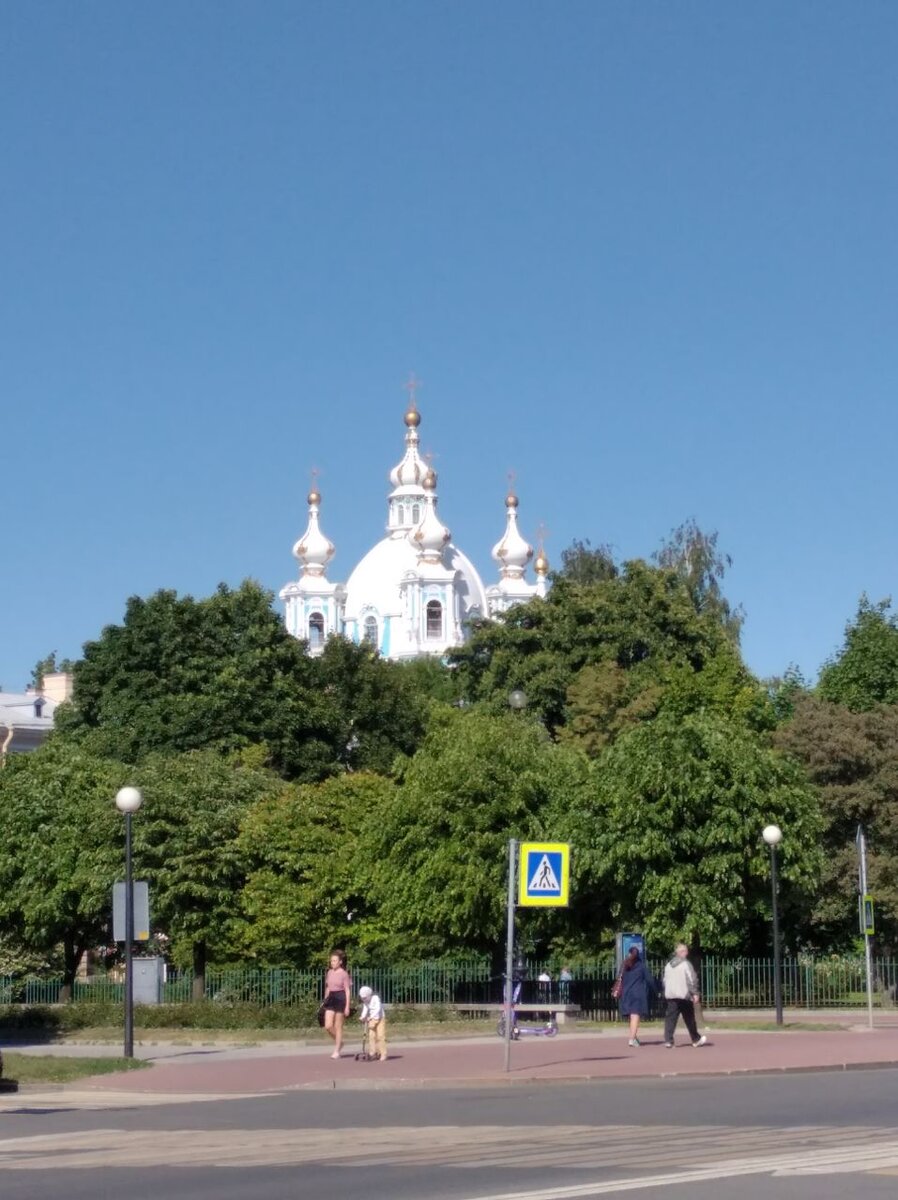 Смольный собор