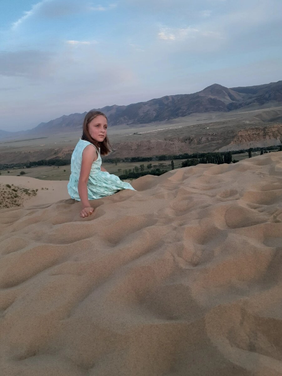 Бархан Сарыкум